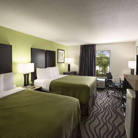 Days Inn By Wyndham Rome Downtown Extérieur photo