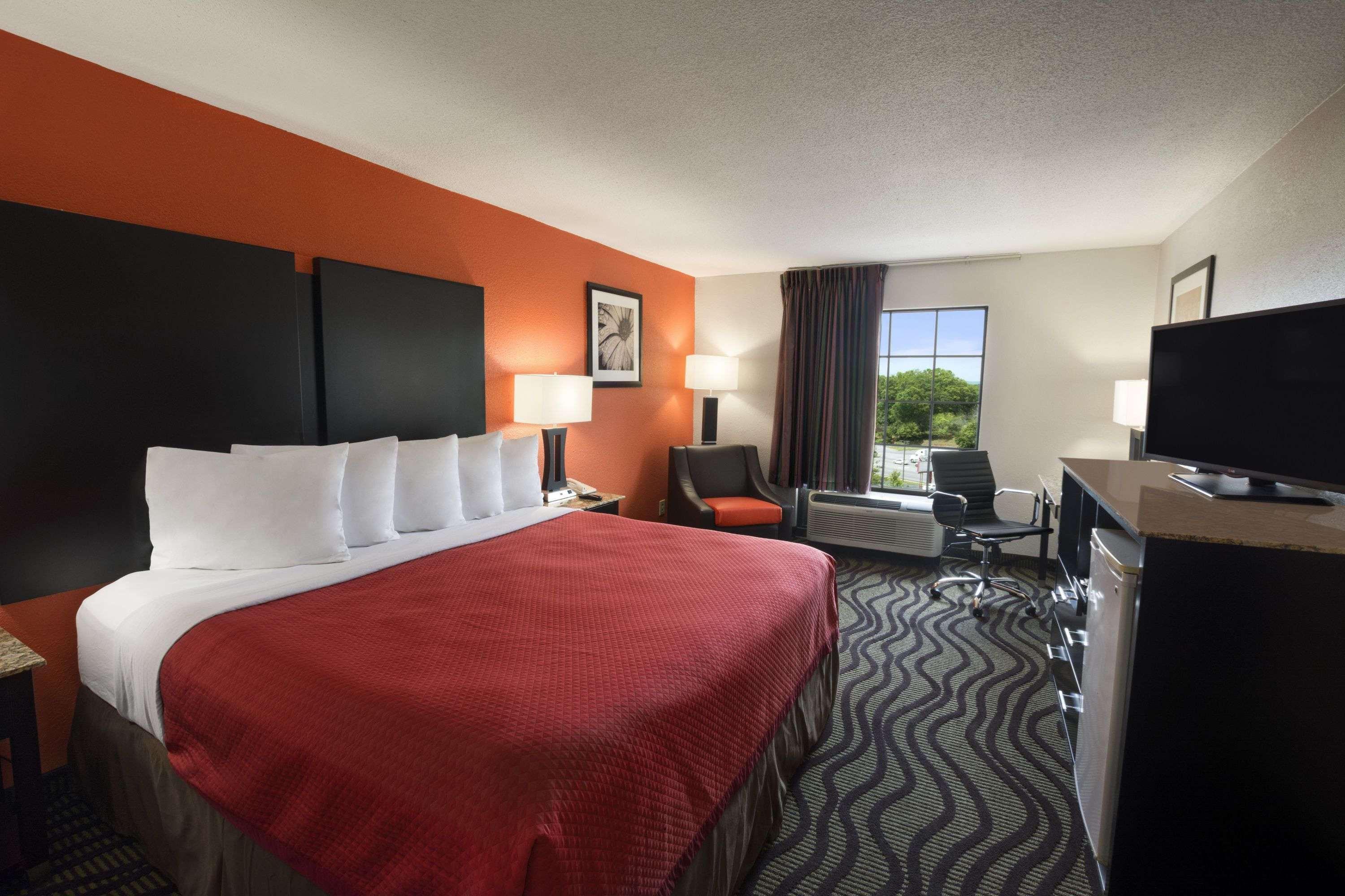 Days Inn By Wyndham Rome Downtown Extérieur photo