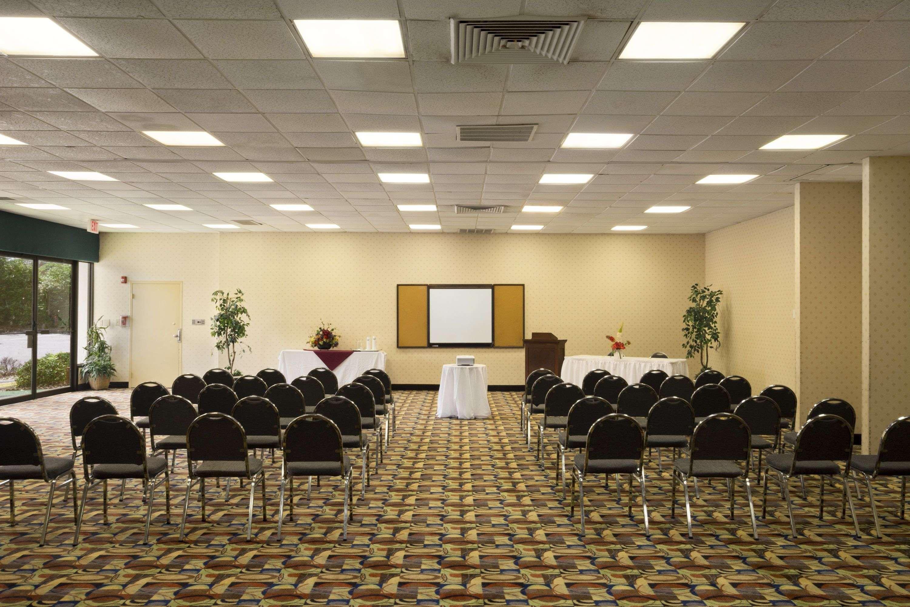 Days Inn By Wyndham Rome Downtown Extérieur photo